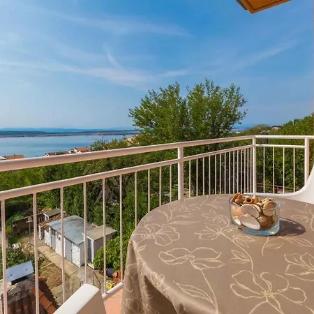 Two-bedroom In Crikvenica Xii Dramalj