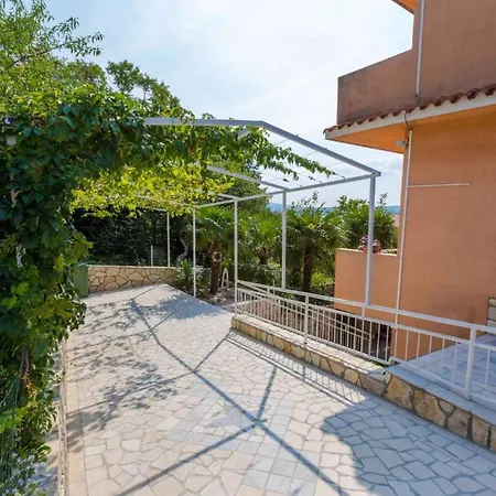 Two-bedroom In Crikvenica Xii *