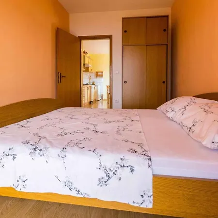 Two-bedroom In Xii * Crikvenica