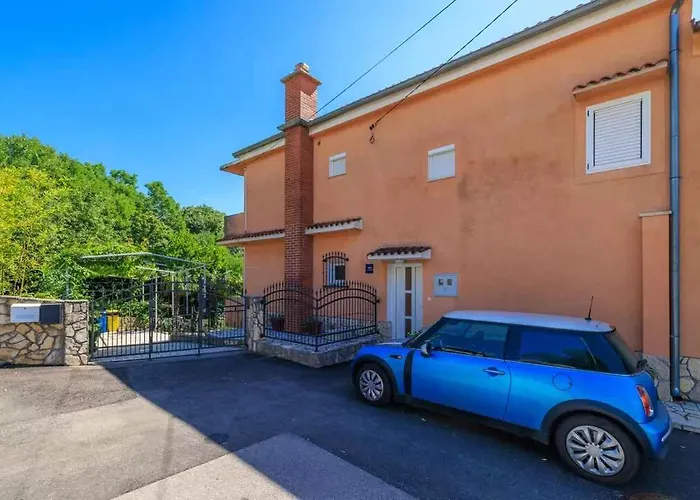 Two-bedroom In Xii Διαμέρισμα